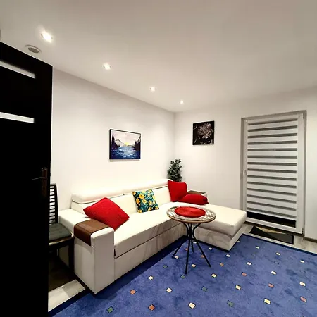 شقة Lesny Zakatek *